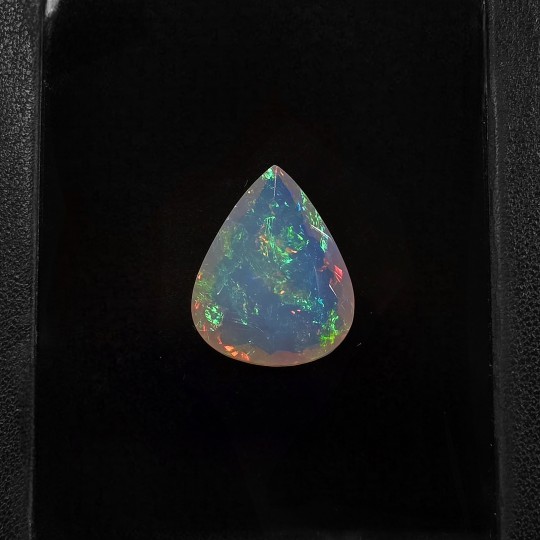 Pietra di Opale Etiope a Goccia 12,36 Ct.