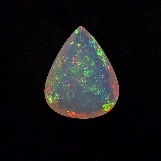 Pietra di Opale Etiope a Goccia 12,36 Ct.