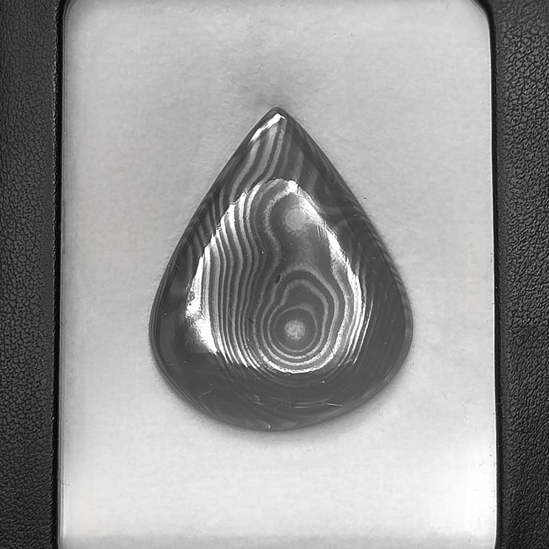 Pietra di Psilomelano a Goccia 45,81 Ct.