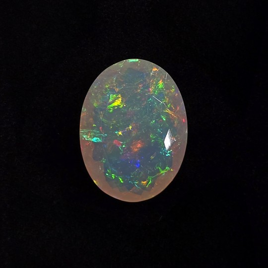 Pietra di Opale Etiope Ovale 9,05 Ct.
