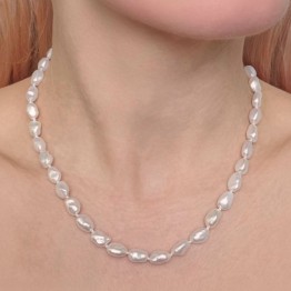 Collana di Perle Keshi con Chiusura in Oro