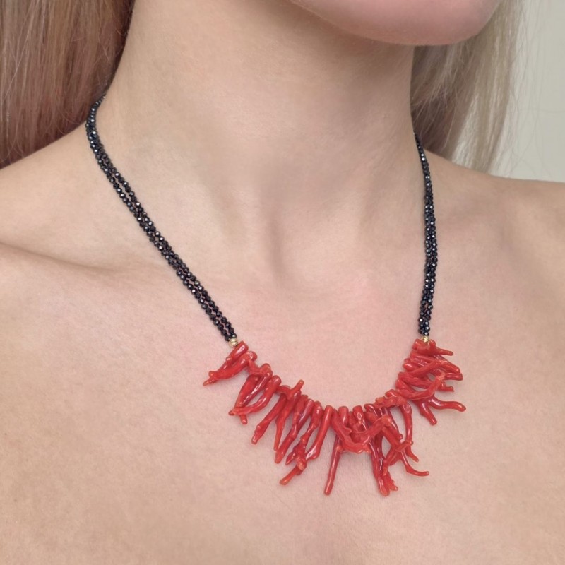 Collana con Spinello e Corallo a Rametti