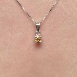 Pendente con Diamante Fancy e Catenina