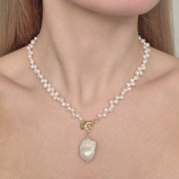 Collana con Perle a Goccia e Pendente