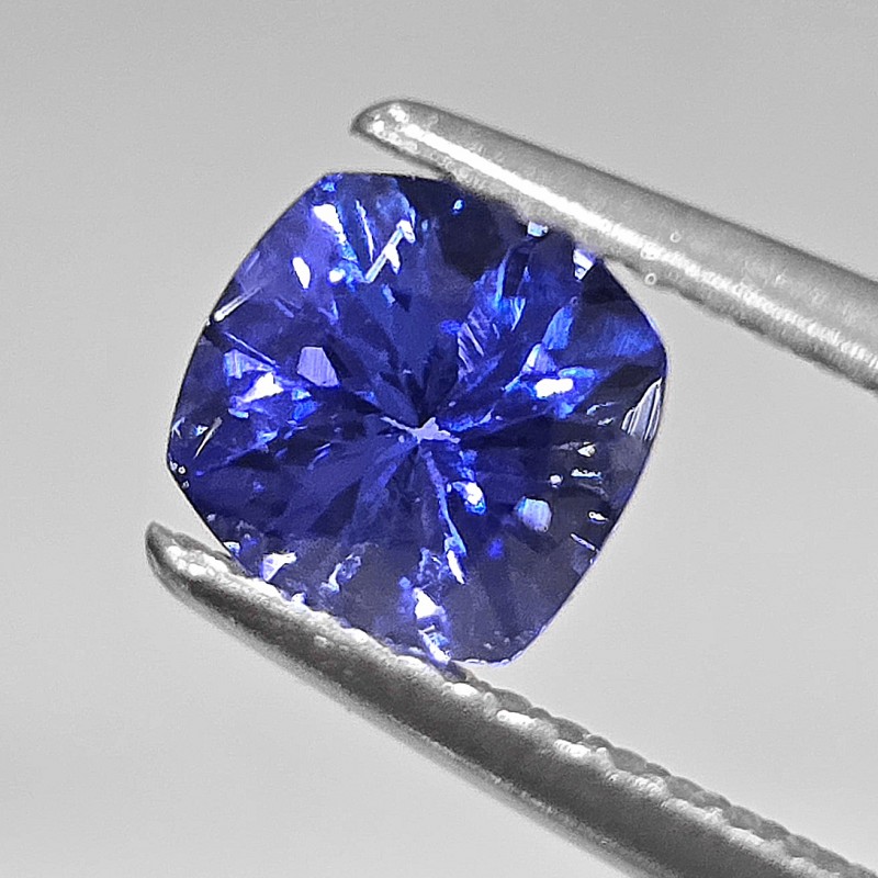 Pietra di Tanzanite Cuscino Quadrato 1,04 Ct.