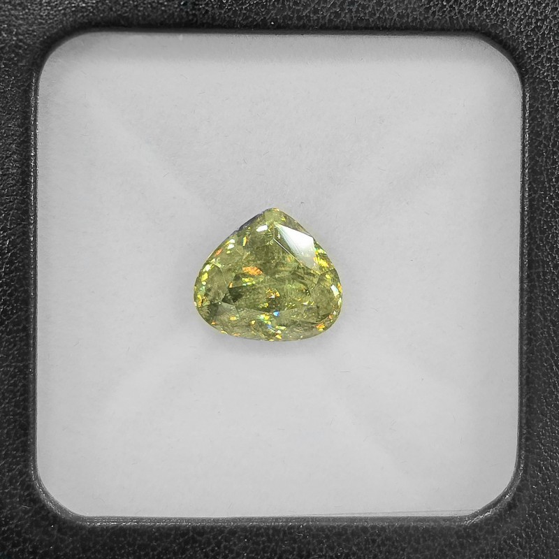 Pietra di Sfene Verde a Goccia Bombata 7,37 Ct.
