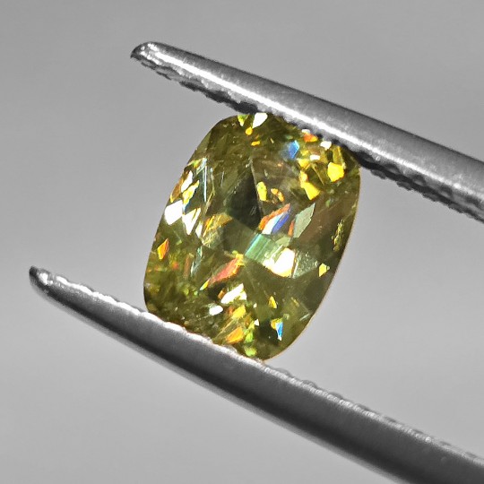 Pietra di Sfene Verde Rettangolare 1,13 Ct.