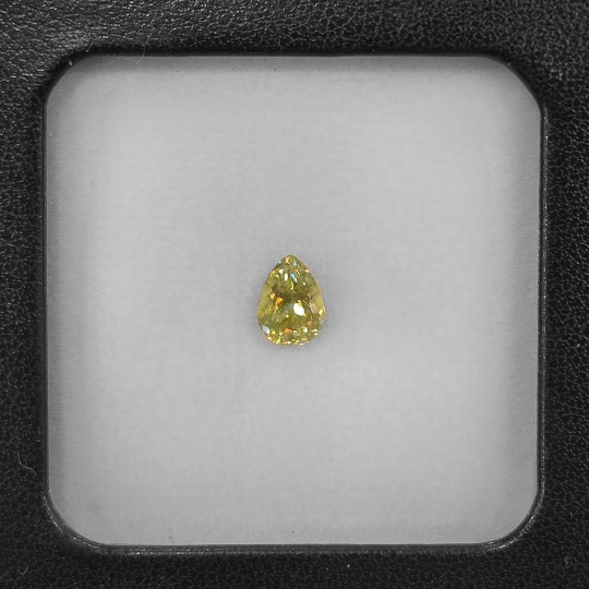 Pietra di Sfene Verde a Goccia 1,07 Ct.