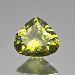 Pietra di Sfene a Goccia Bombata 1,59 Ct.