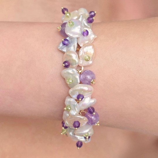 Bracciale con Charms di Perle e Pietre