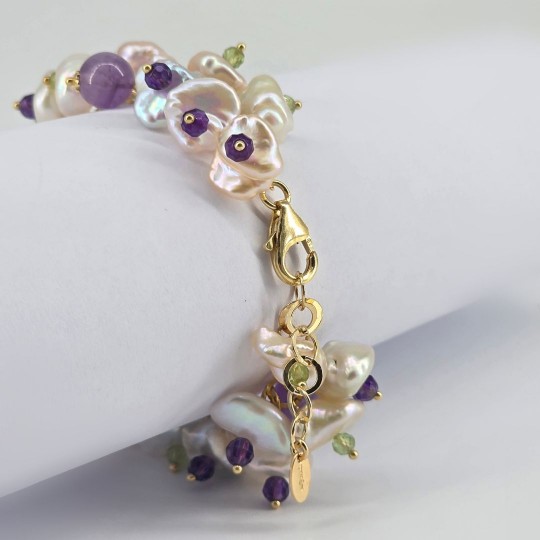 Bracciale con Charms di Perle e Pietre