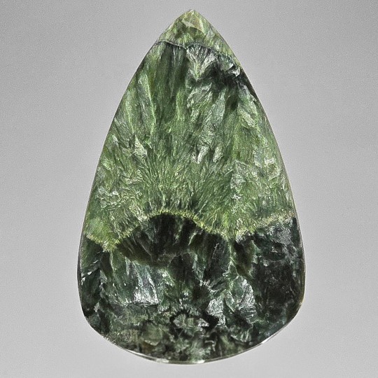 Pietra di Serafinite Cabochon a Goccia 72,88 Ct.