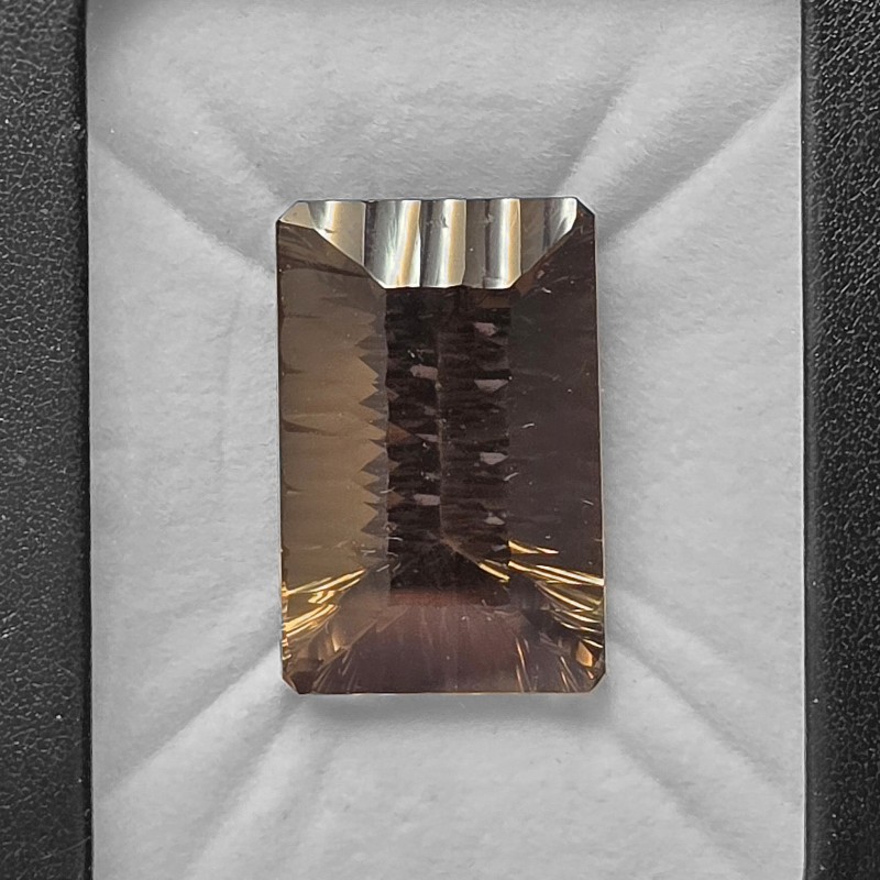 Pietra di Quarzo Fumè Rettangolare 73,46 Ct.