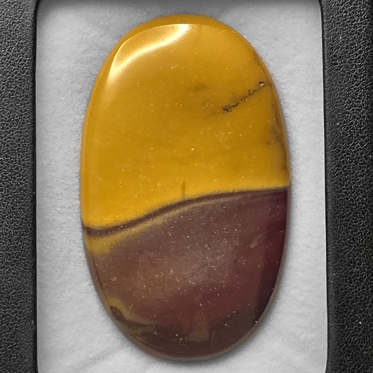Pietra di Mokaite Cabochon Ovale 96,30 Ct.