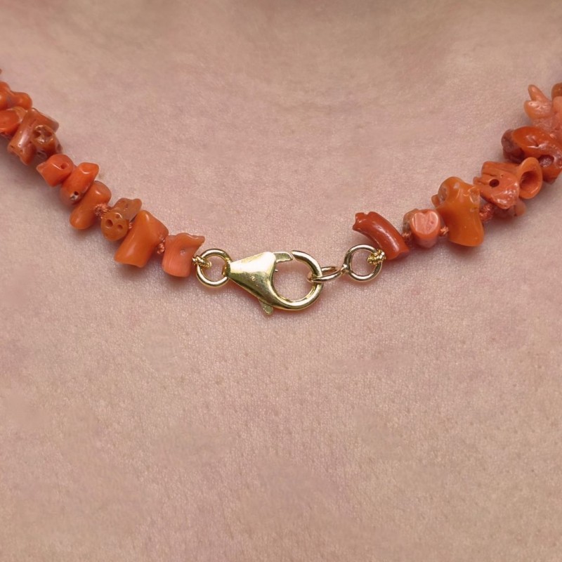 Collana di Corallo Rosso Semigrezzo a Tronchetto