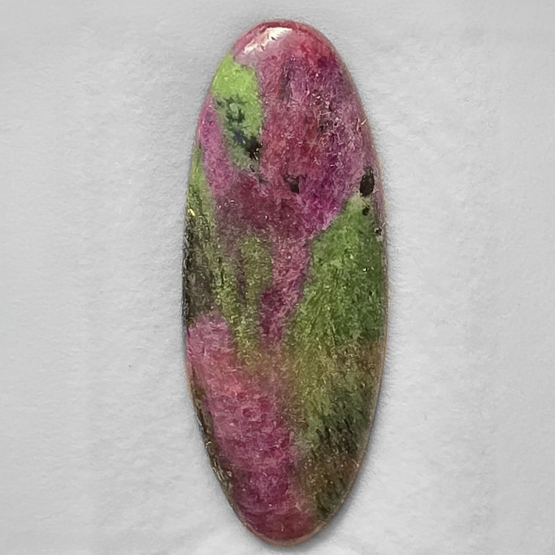 Pietra di Rubino in Zoisite Cabochon Ovale 76,64 Ct.