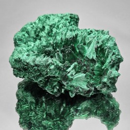 Gemstone Raw malachite silky Ø 10x8 cm