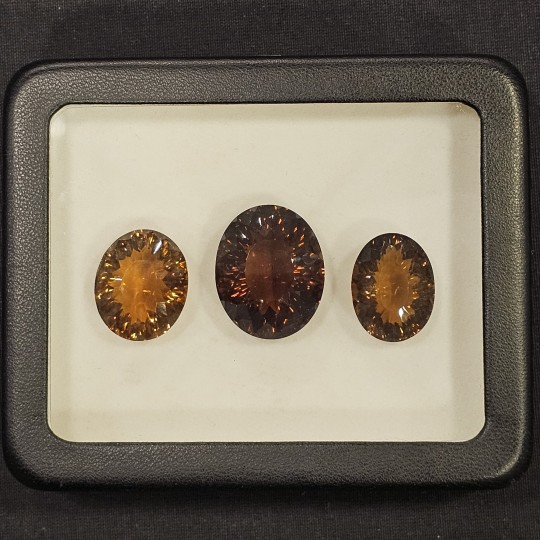 Offerta Lotto 3 Pietre di Quarzo Brandy Ovale 136,19 Ct