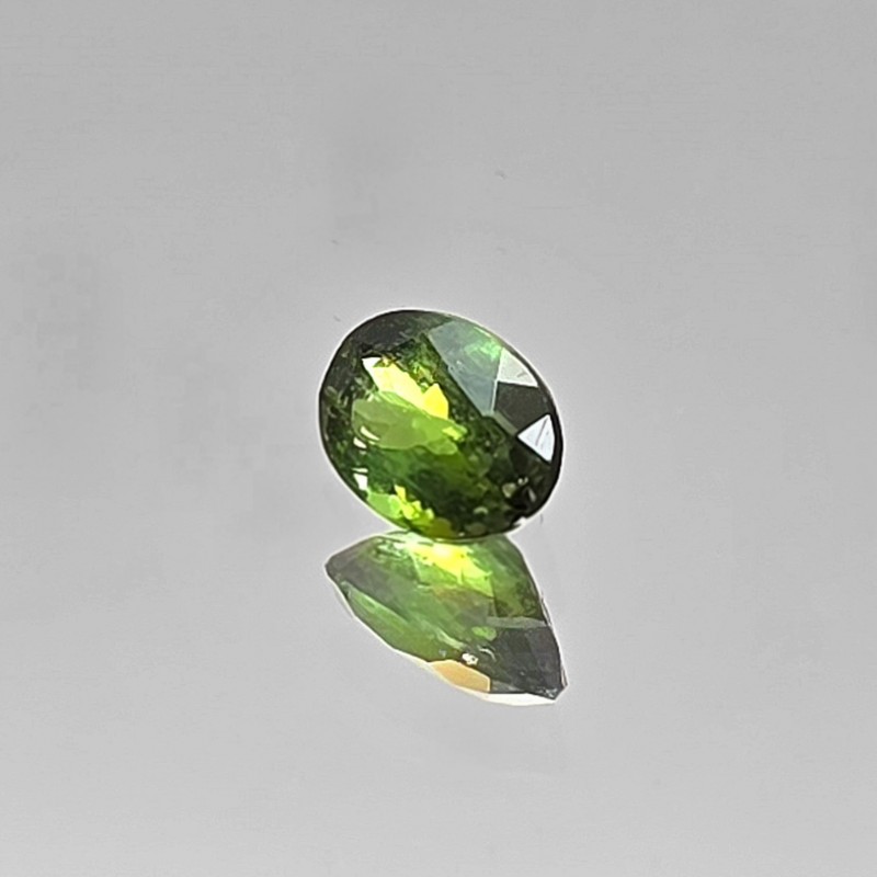 Pietra di Tormalina Verde Ovale 1,31 Ct.