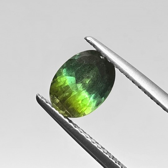 Pietra di Tormalina Verde Ovale 1,31 Ct.