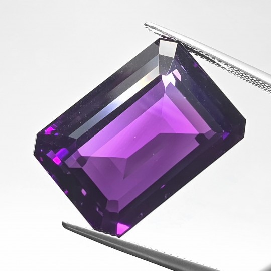 Pietra di Ametista Ottagonale 40,75 Ct.