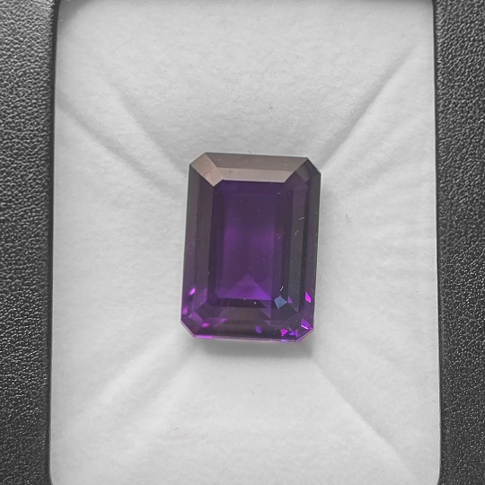 Pietra di Ametista Ottagonale 40,75 Ct.