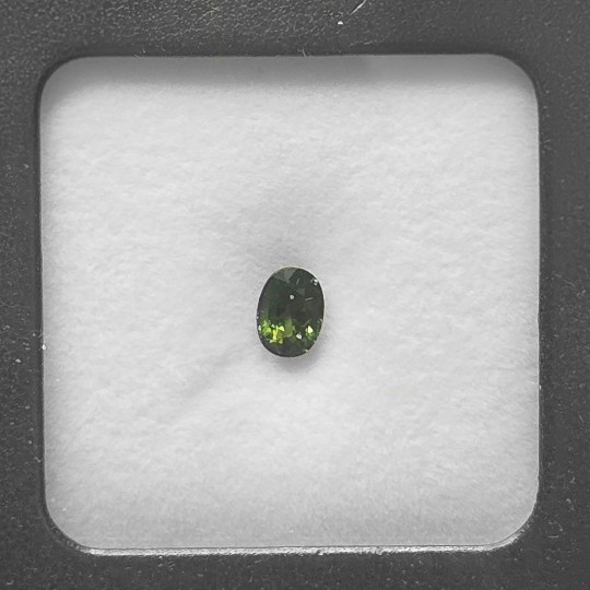 Pietra di Zaffiro Verde Ovale 1,45 Ct.