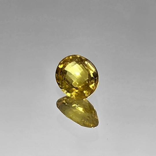 Pietra di Zaffiro Giallo Ovale 1,26 Ct.