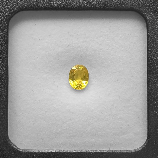 Pietra di Zaffiro Giallo Ovale 1,26 Ct.