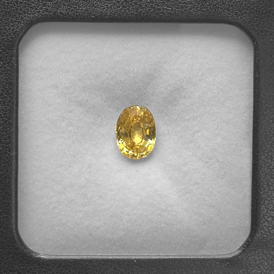 Pietra di Zircone Giallo Ovale 3,05 Ct.