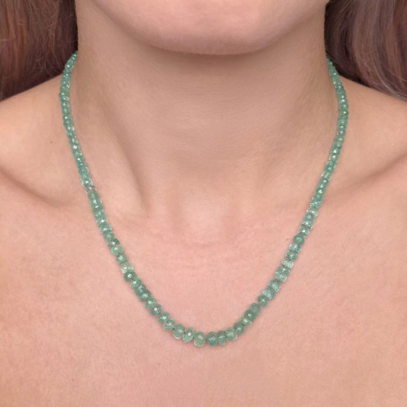 Collana di Smeraldo a Rondella 64 Ct. con Chiusura in Oro 18Kt