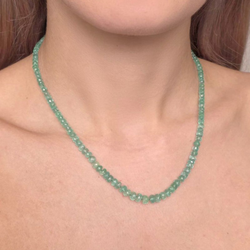 Collana di Smeraldo a Rondella 64 Ct. con Chiusura in Oro 18Kt
