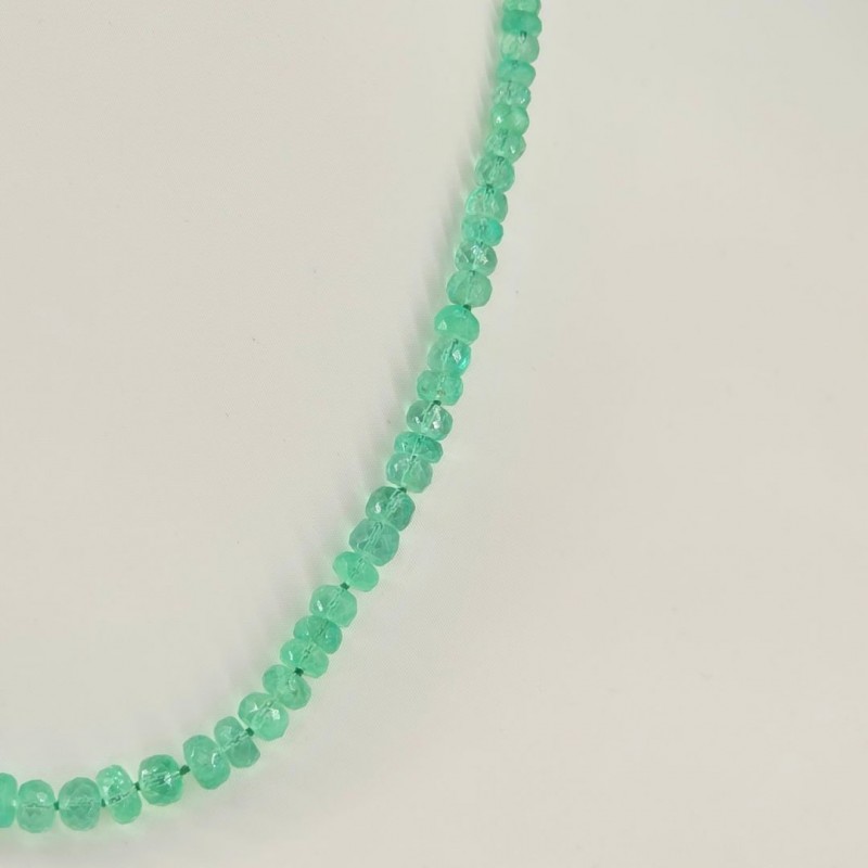 Collana di Smeraldo a Rondella 64 Ct. con Chiusura in Oro 18Kt