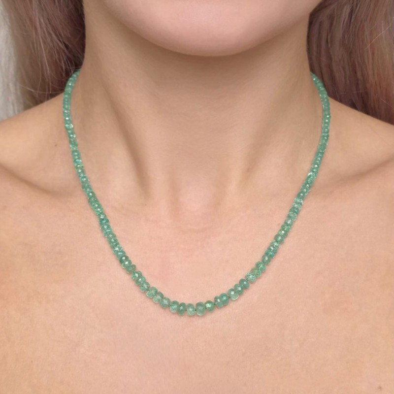 Collana di Smeraldo a Rondella 53 Ct. con Chiusura in Oro 18Kt